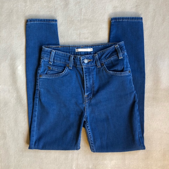 Levi’s 721 High-Rise Skinny - Picture 4 of 9